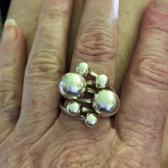 Jewelry - Pretty Sterling Silver Ring